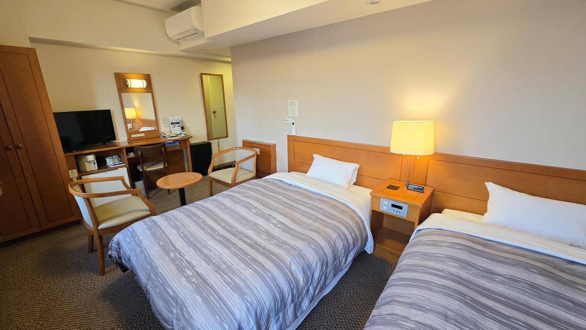 Hotel Route-Inn Fukaya Ekimae Bagian luar foto