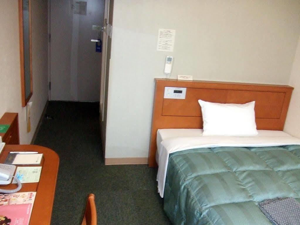 Hotel Route-Inn Fukaya Ekimae Bagian luar foto